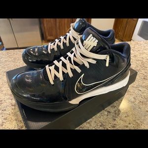 Nike Kobe 4 Undefeated